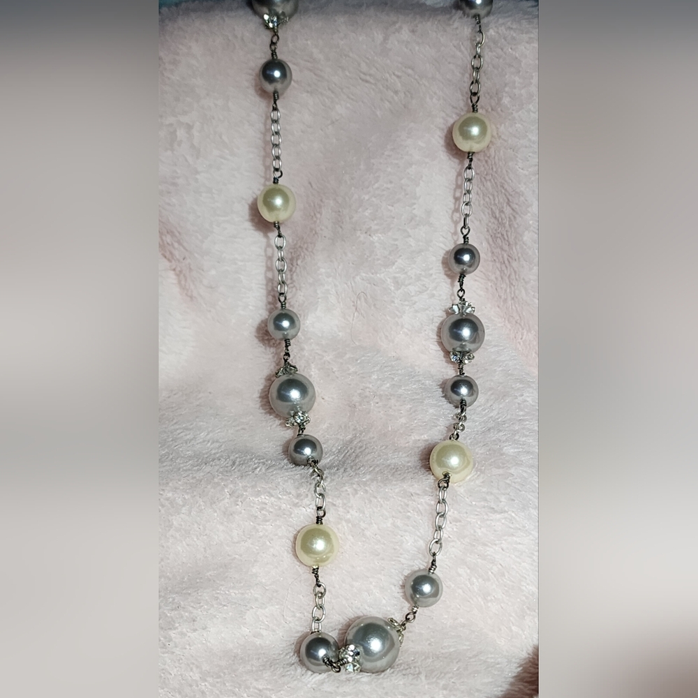 Vintage Stella and Dot Grey and Cream Faux Pearl Necklace